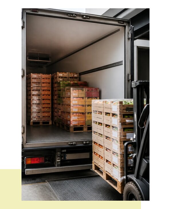 Перевозка сельхозпродукции на паллетах с доставкой в Омск
